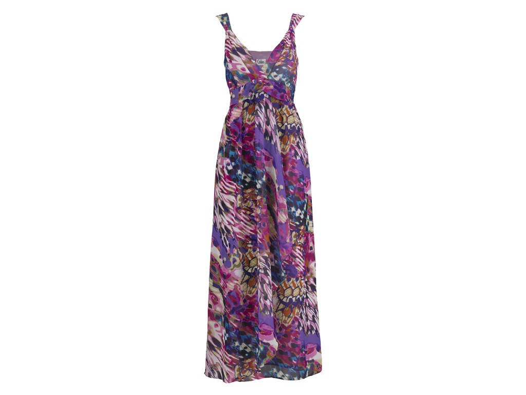 How to Wear a Maxi Dress if You’re Petite [clickToTweet tweet=”On a petite woman, a maxi dress should fall between the ankle and the top of the foot. ” quote=”On a petite woman, the ideal length for a maxi dress is somewhere between the ankle and the top of the foot.